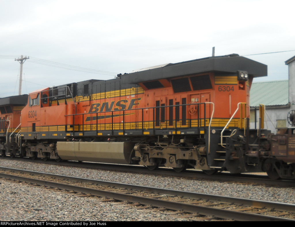 BNSF 6304